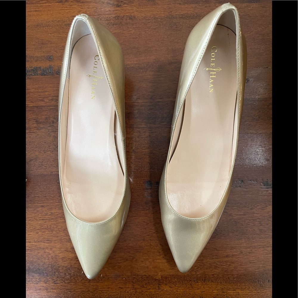 Cole Haan Nike Air heels kitten heel pointed toe Size 8.5 Gold patent leather